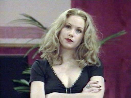  Kelly Bundy 
