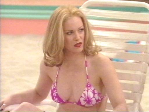 Kelly Bundy 