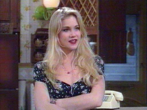  Kelly Bundy 