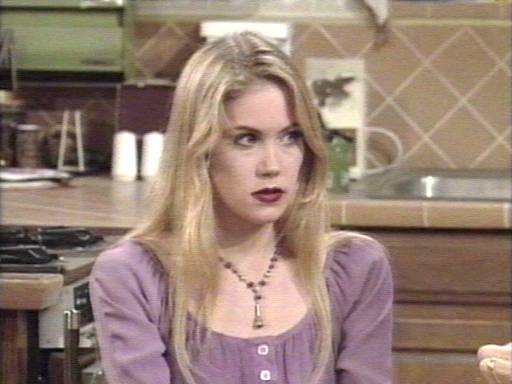  Kelly Bundy 