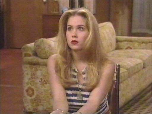  Kelly Bundy 