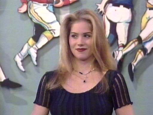  Kelly Bundy 